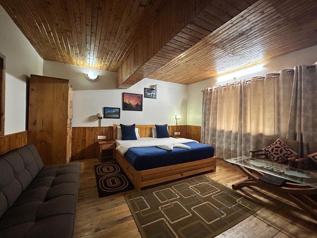 Kasar Himalaya Holiday Resort, Binsar Rd Almora Buitenkant foto
