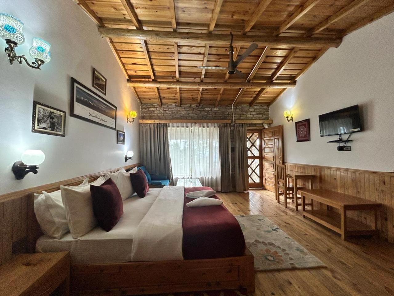 Kasar Himalaya Holiday Resort, Binsar Rd Almora Buitenkant foto