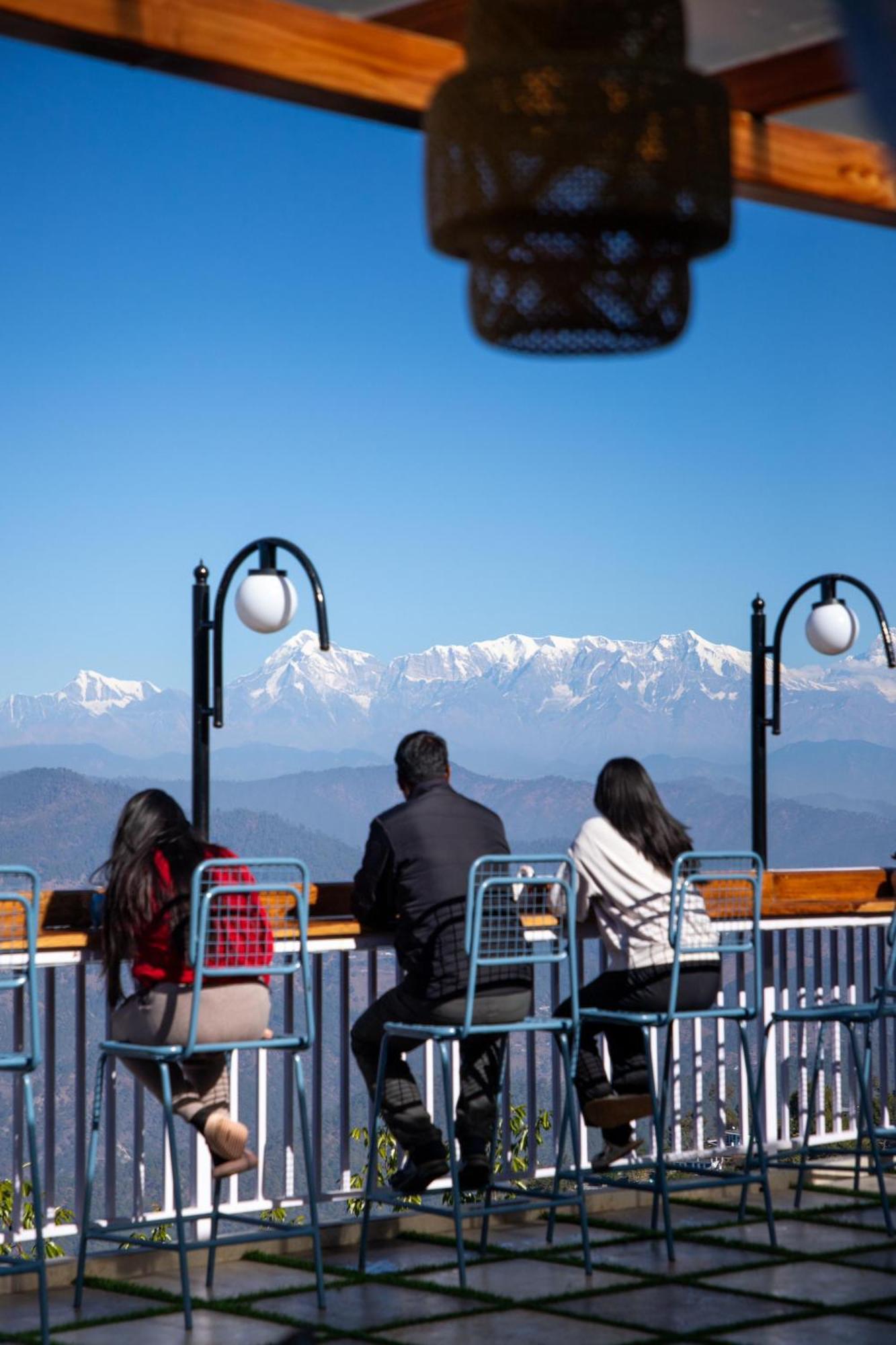 Kasar Himalaya Holiday Resort, Binsar Rd Almora Buitenkant foto