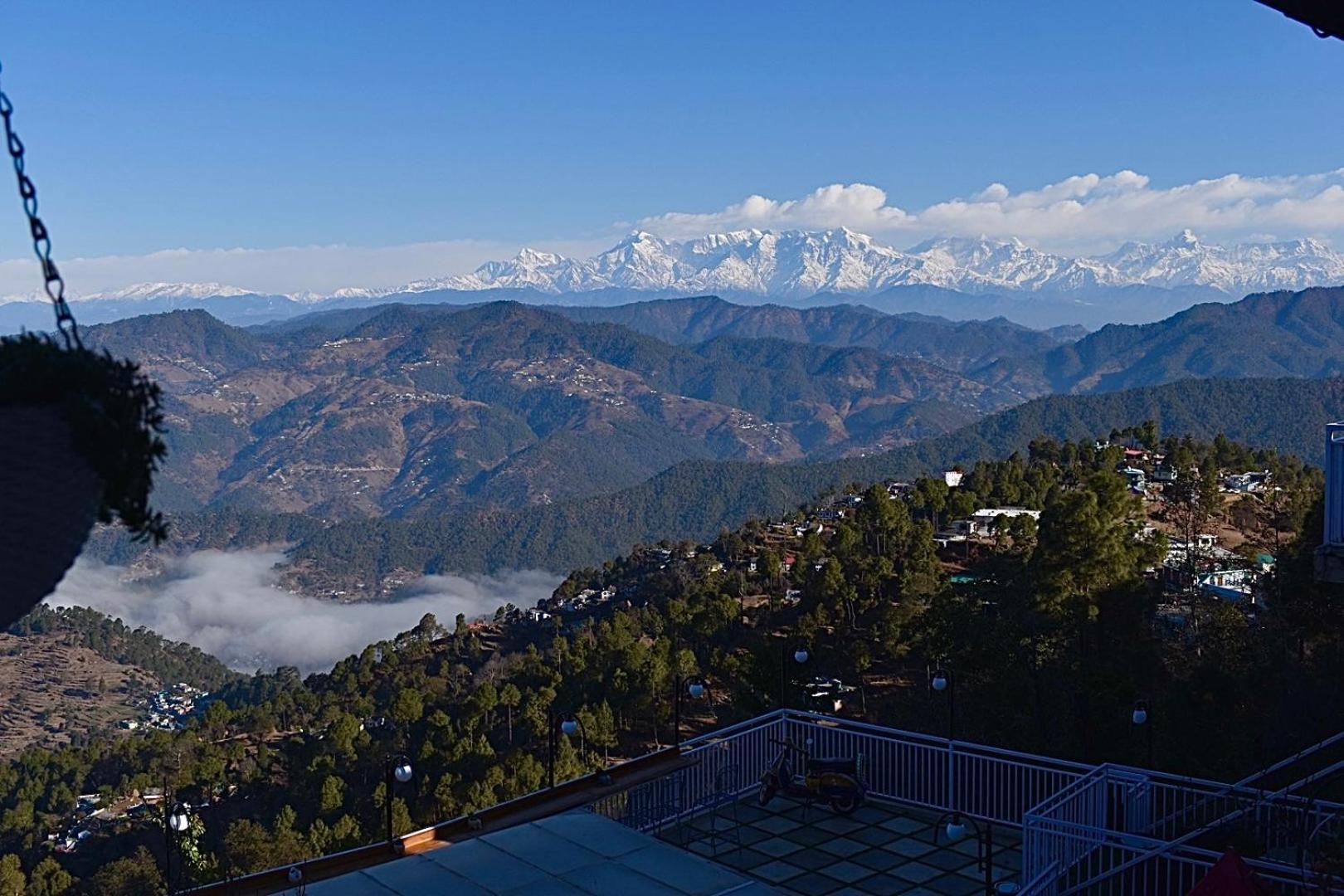 Kasar Himalaya Holiday Resort, Binsar Rd Almora Buitenkant foto